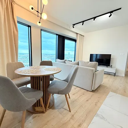 Level Of L U X Ur Y Panorama Xix Apartment