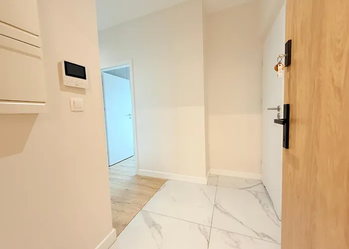 Level Of L U X Ur Y Panorama Xix *